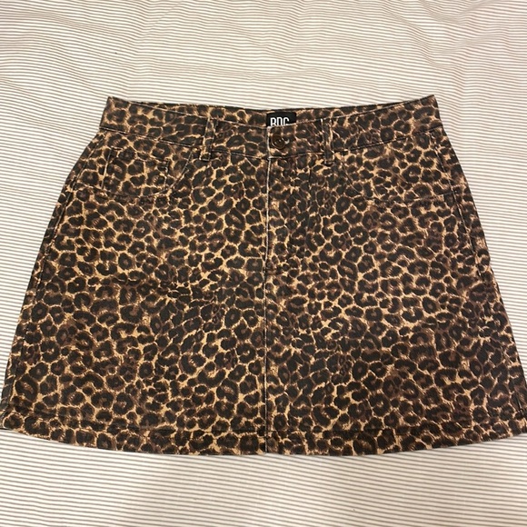 Leopard Denim Skirt - Picture 4 of 10